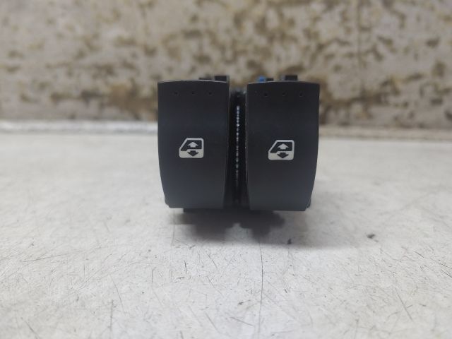 bontott RENAULT MEGANE II Ablakemelő Kapcsoló Négyes / Kettes