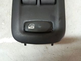 bontott RENAULT MEGANE II Ablakemelő Kapcsoló Négyes / Kettes