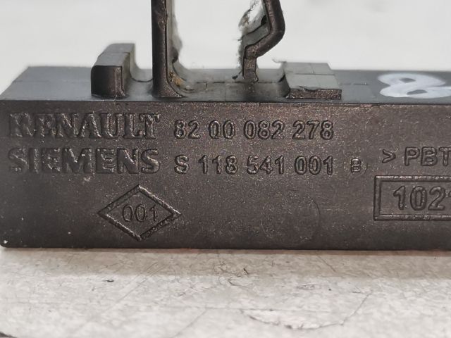 bontott RENAULT MEGANE II Antenna Erősítő