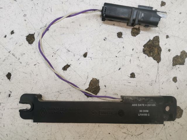 bontott RENAULT MEGANE II Antenna Erősítő