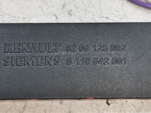 bontott RENAULT MEGANE II Antenna Erősítő