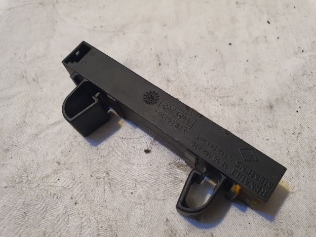 bontott RENAULT MEGANE II Antenna Erősítő