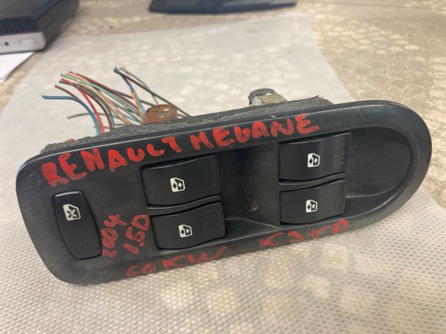 bontott RENAULT MEGANE II Bal első Ablakemelő Kapcsoló