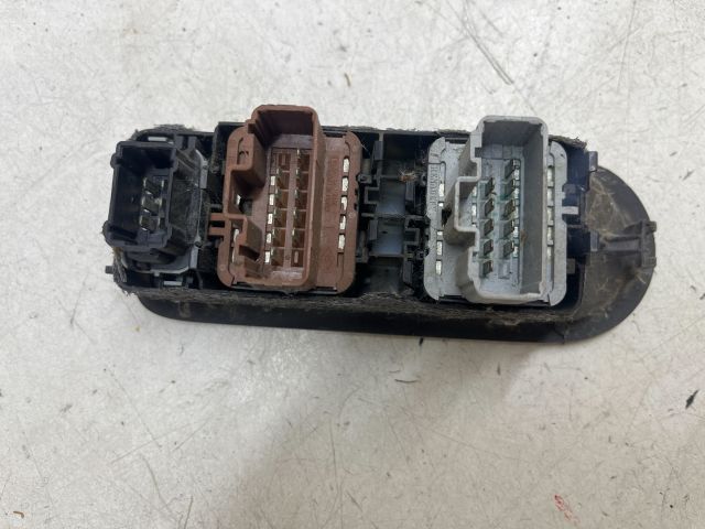 bontott RENAULT MEGANE II Bal első Ablakemelő Kapcsoló