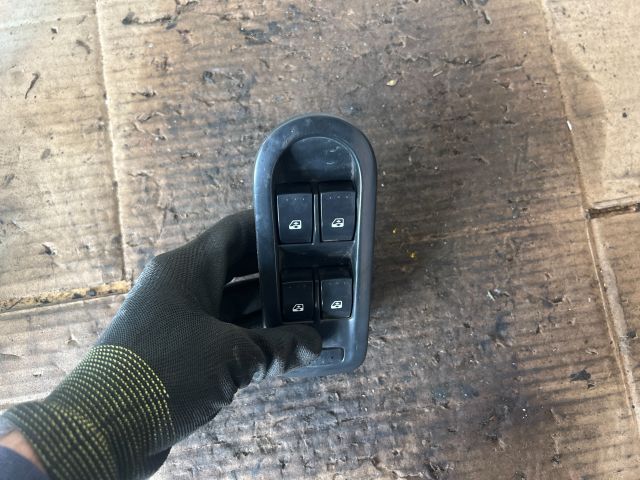 bontott RENAULT MEGANE II Bal első Ablakemelő Kapcsoló