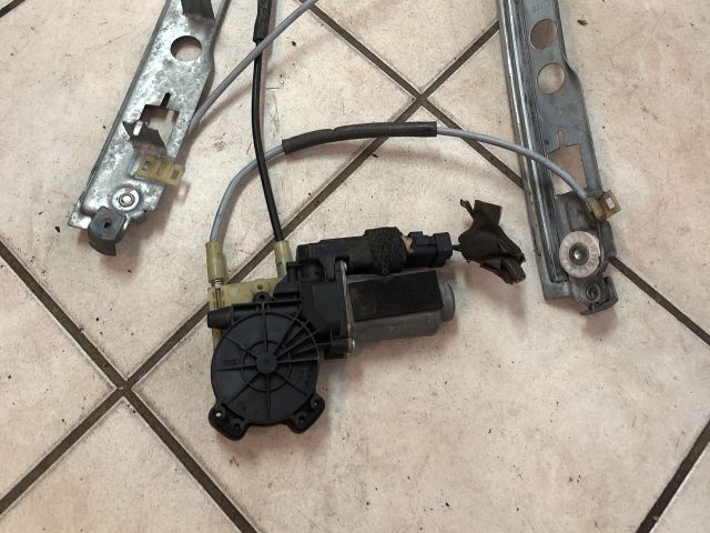 bontott RENAULT MEGANE II Bal első Ablakemelő Szerkezet (Elektromos)