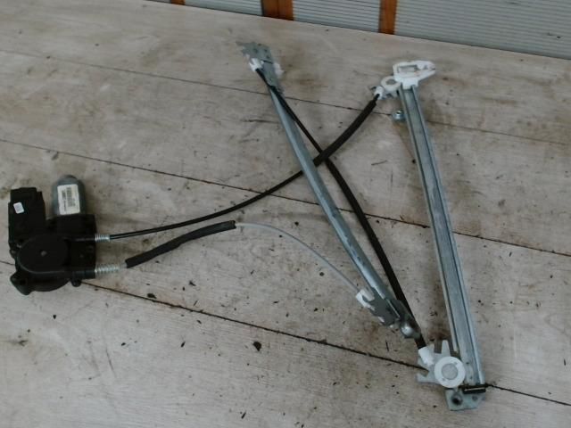 bontott RENAULT MEGANE II Bal első Ablakemelő Szerkezet (Elektromos)