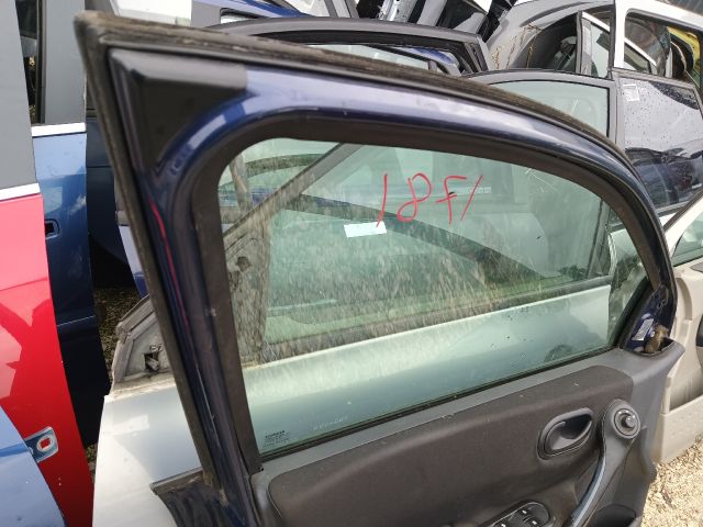 bontott RENAULT MEGANE II Bal első Ajtó (Részeivel)