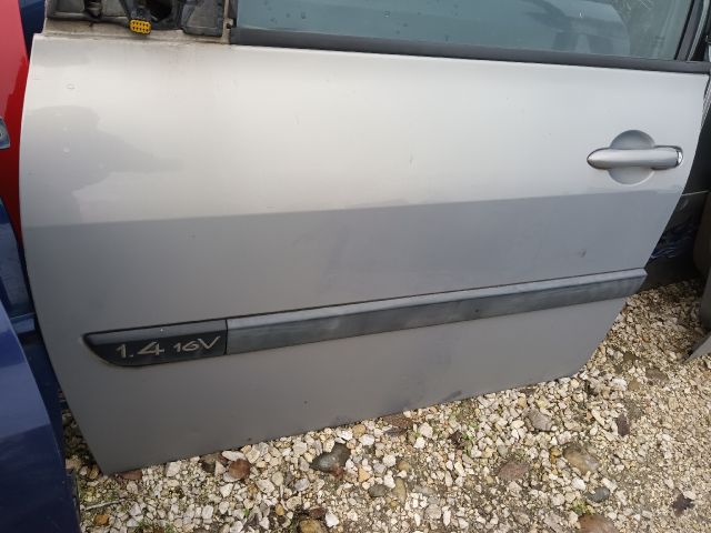 bontott RENAULT MEGANE II Bal első Ajtó (Részeivel)