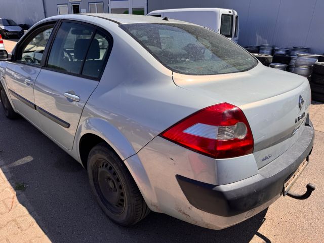 bontott RENAULT MEGANE II Bal első Ajtó (Részeivel)