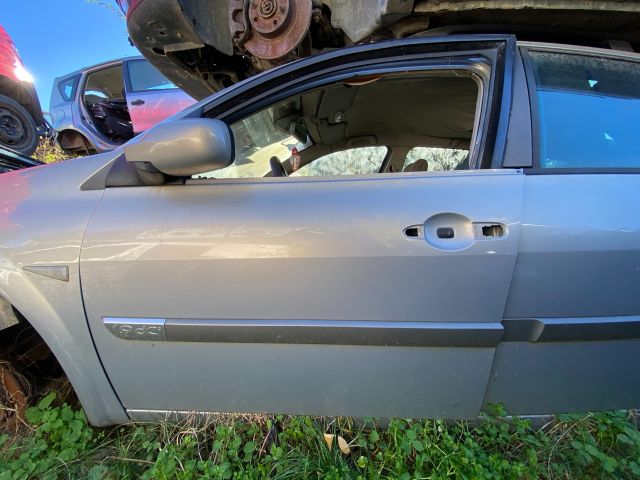 bontott RENAULT MEGANE II Bal első Ajtó (Üres lemez)