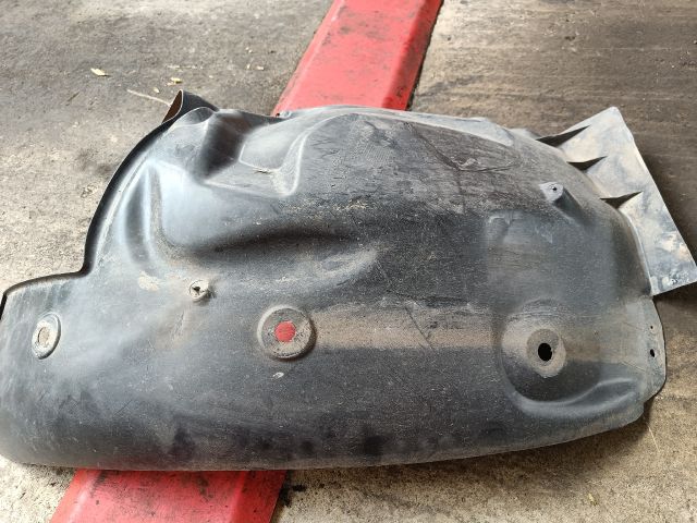 bontott RENAULT MEGANE II Bal első Dobbetét (Kerékjárati, Műanyag)