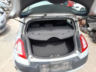 bontott RENAULT MEGANE II Bal első Dobbetét (Kerékjárati, Műanyag)