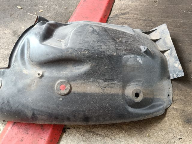 bontott RENAULT MEGANE II Bal első Dobbetét (Kerékjárati, Műanyag)