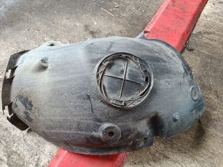 bontott RENAULT MEGANE II Bal első Első Dobbetét (Kerékjárati, Műanyag)