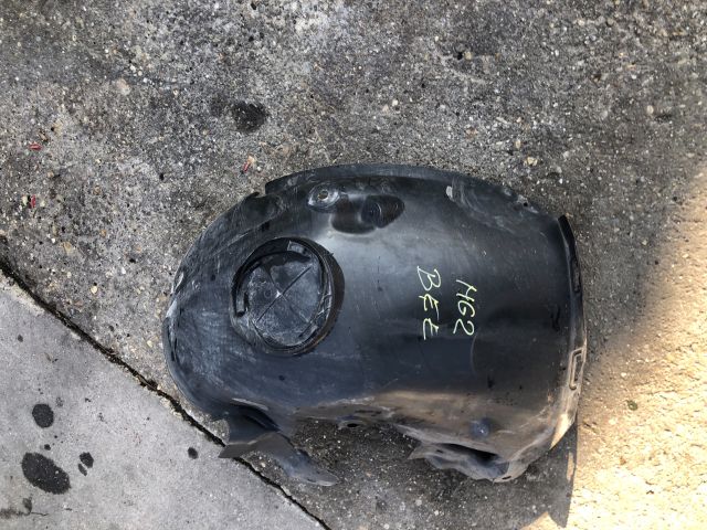 bontott RENAULT MEGANE II Bal első Első Dobbetét (Kerékjárati, Műanyag)