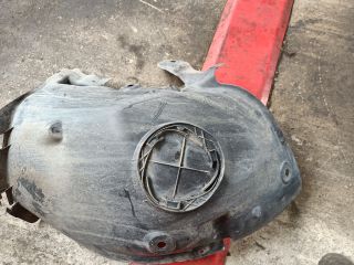 bontott RENAULT MEGANE II Bal első Első Dobbetét (Kerékjárati, Műanyag)