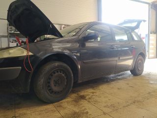 bontott RENAULT MEGANE II Bal első Oldal Lökhárító Tartó (Műanyag)