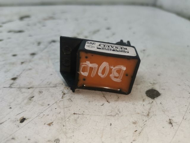 bontott RENAULT MEGANE II Bal első Oldal Ütközés Érzékelő