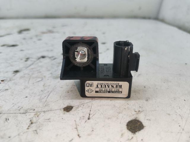 bontott RENAULT MEGANE II Bal első Oldal Ütközés Érzékelő