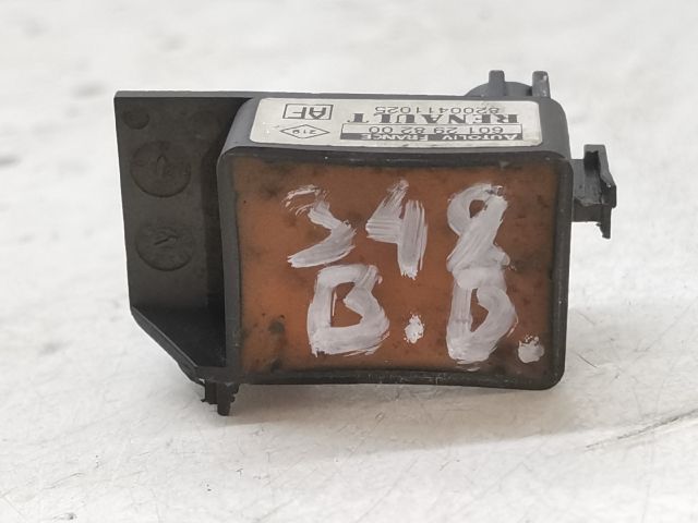 bontott RENAULT MEGANE II Bal első Oldal Ütközés Érzékelő