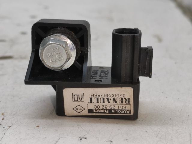 bontott RENAULT MEGANE II Bal első Oldal Ütközés Érzékelő