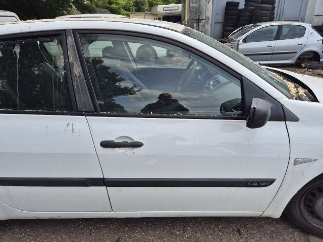 bontott RENAULT MEGANE II Bal első Sárvédő