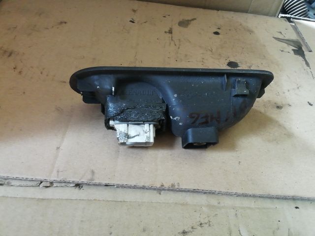 bontott RENAULT MEGANE II Bal hátsó Ablakemelő Kapcsoló