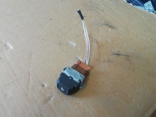 bontott RENAULT MEGANE II Bal hátsó Ablakemelő Kapcsoló