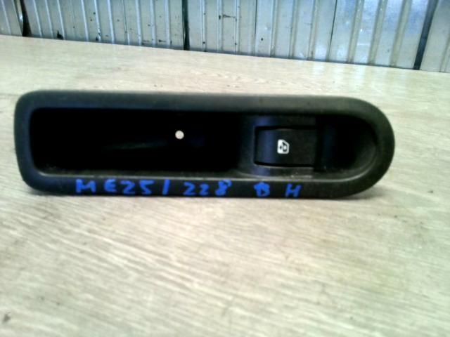 bontott RENAULT MEGANE II Bal hátsó Ablakemelő Kapcsoló
