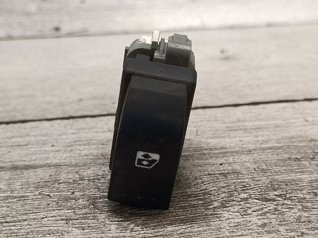 bontott RENAULT MEGANE II Bal hátsó Ablakemelő Kapcsoló