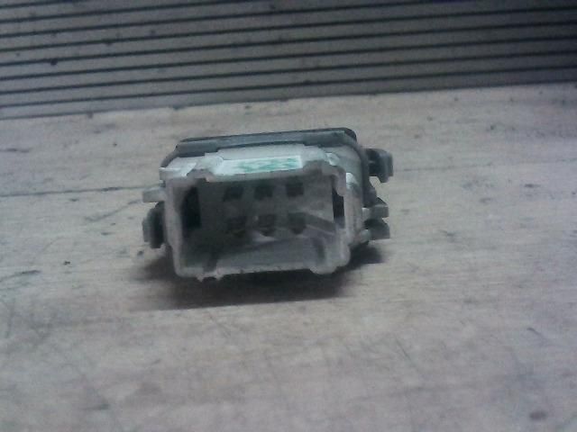 bontott RENAULT MEGANE II Bal hátsó Ablakemelő Kapcsoló