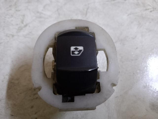 bontott RENAULT MEGANE II Bal hátsó Ablakemelő Kapcsoló
