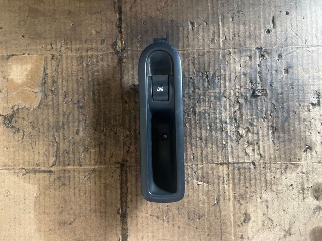 bontott RENAULT MEGANE II Bal hátsó Ablakemelő Kapcsoló