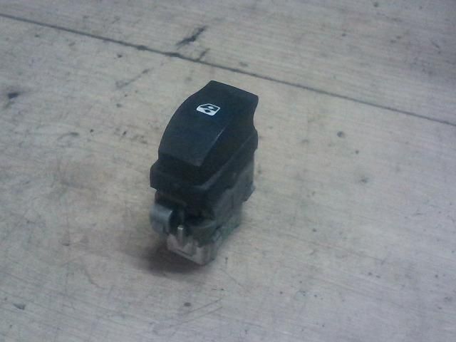 bontott RENAULT MEGANE II Bal hátsó Ablakemelő Kapcsoló