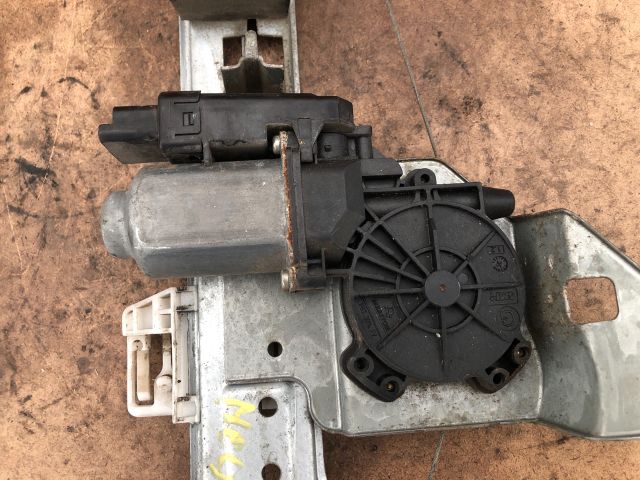 bontott RENAULT MEGANE II Bal hátsó Ablakemelő Szerkezet (Elektromos)