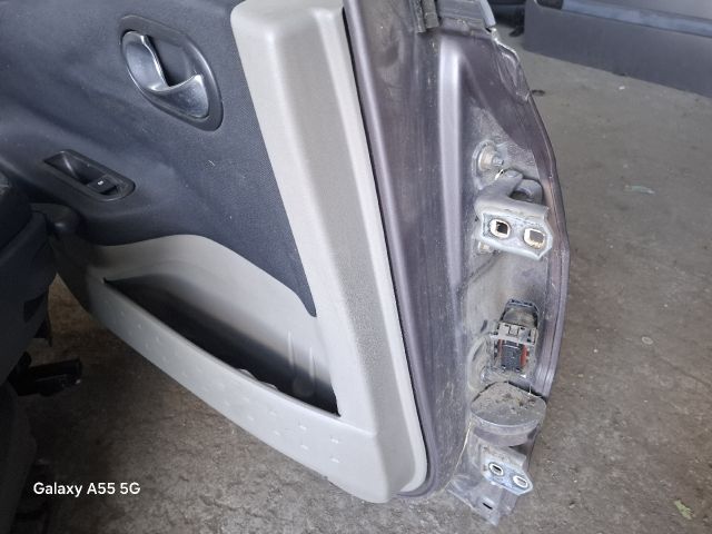 bontott RENAULT MEGANE II Bal hátsó Ajtó (Részeivel)