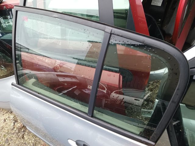 bontott RENAULT MEGANE II Bal hátsó Ajtó (Részeivel)