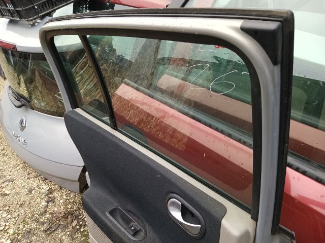 bontott RENAULT MEGANE II Bal hátsó Ajtó (Részeivel)