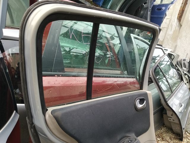 bontott RENAULT MEGANE II Bal hátsó Ajtó (Részeivel)