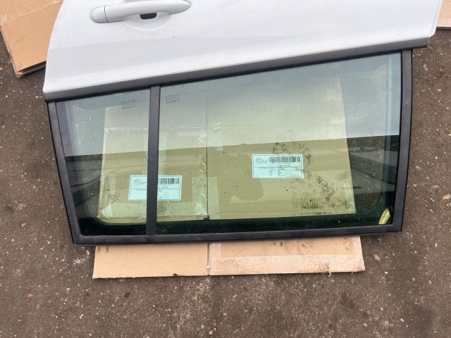 bontott RENAULT MEGANE II Bal hátsó Ajtó (Üres lemez)