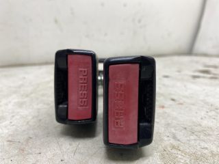 bontott RENAULT MEGANE II Bal hátsó Biztonsági Öv Csat