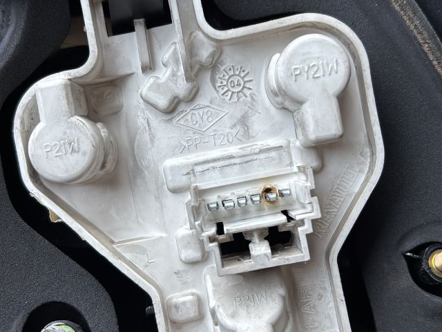 bontott RENAULT MEGANE II Bal Hátsó Lámpa