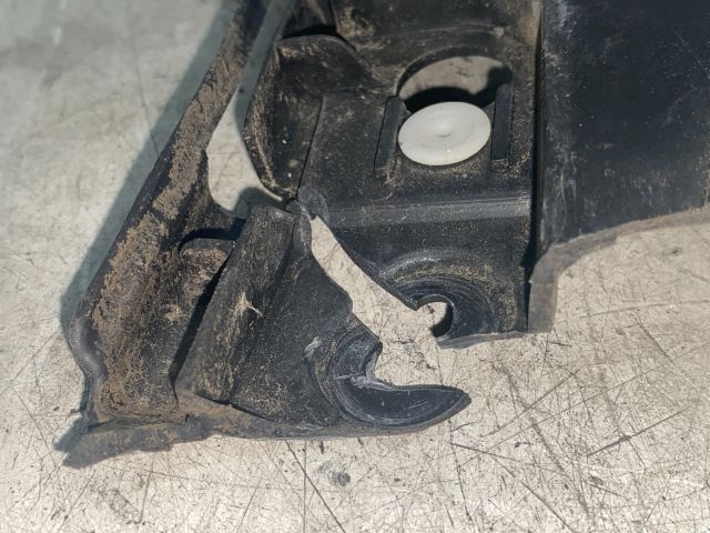 bontott RENAULT MEGANE II Bal hátsó Lökhárító Tartó (Műanyag)