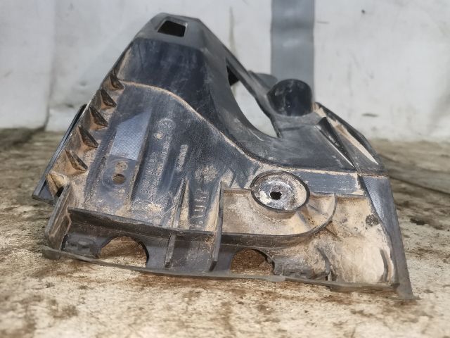 bontott RENAULT MEGANE II Bal hátsó Oldal Lökhárító Tartó (Műanyag)