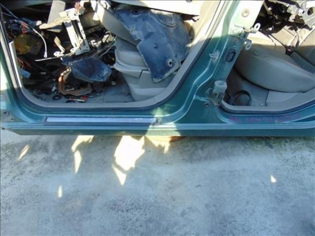 bontott RENAULT MEGANE II Bal Küszöb