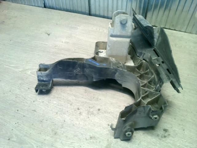 bontott RENAULT MEGANE II Bal Lökhárító Tartó Nyúlványvég