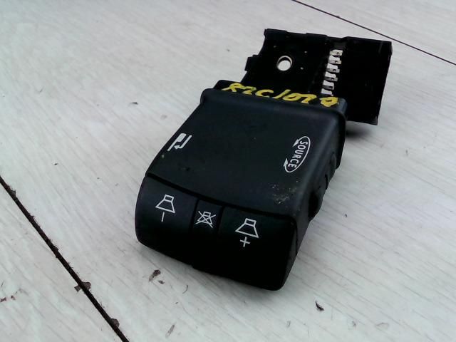 bontott RENAULT MEGANE II Bal Multikormány Kapcsoló