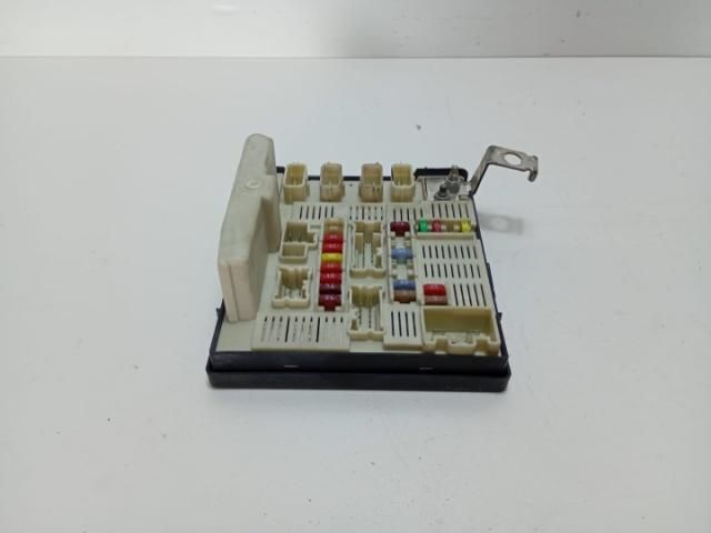 bontott RENAULT MEGANE II Biztosítéktábla Csomagtér