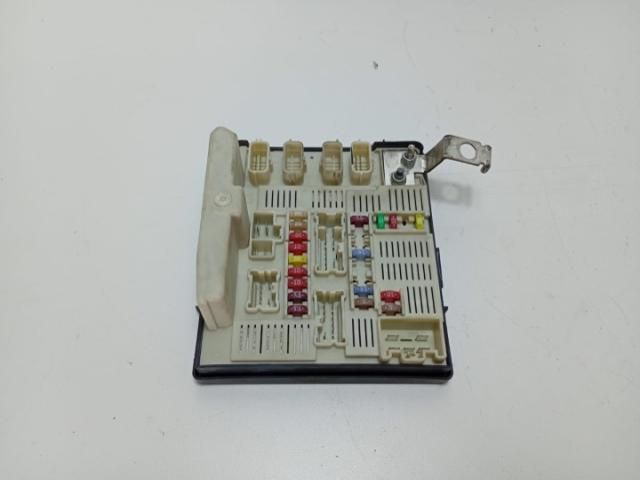 bontott RENAULT MEGANE II Biztosítéktábla Csomagtér